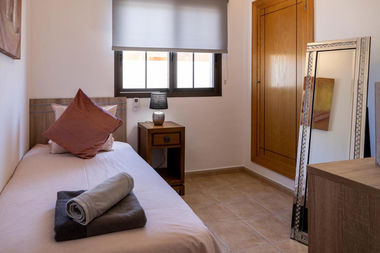 Willa Ideal For Family Holidays, Near And Golf- Casa La Guirra